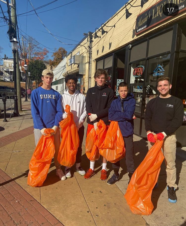 OSSININGscience's tweet photo. Ossining students participated in "Stash the Trash" this past weekend with Ossining Board Member, Aaron Spring @MayorSpring @OHSPrincipal3 @OssiningSchools @OssiningSup #stashthetrash #opride https://t.co/RWNLzjqoiQ