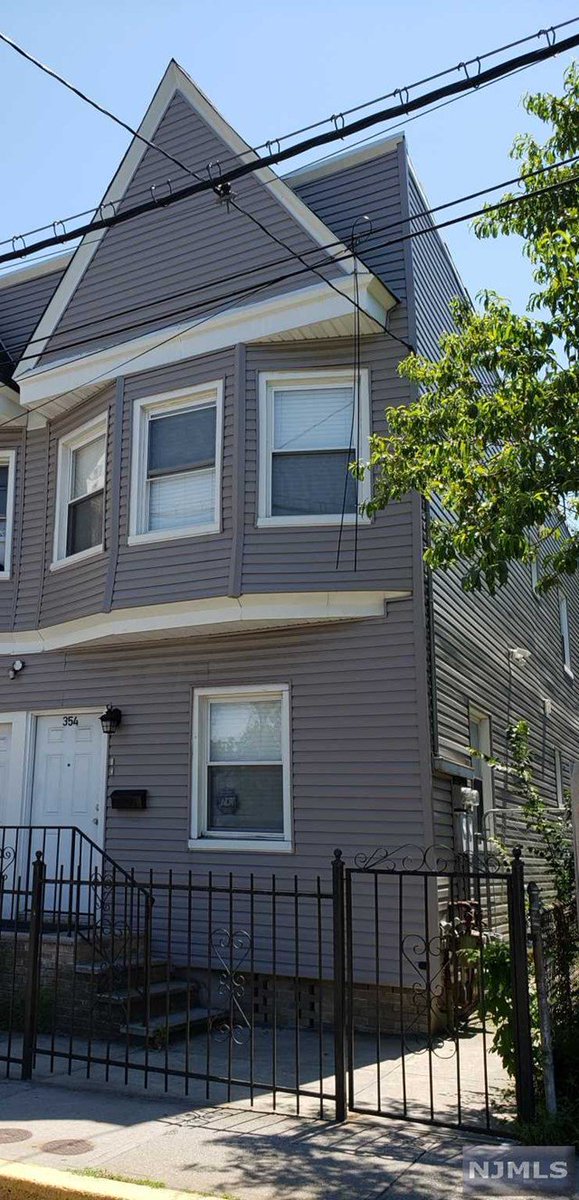 RealtyOneLegend's tweet photo. We are looking for a buyer on 354 Paterson Plank Road #JerseyCity #NJ  #realestate https://t.co/2IIi2l0eOx https://t.co/zqUDdZBrEf