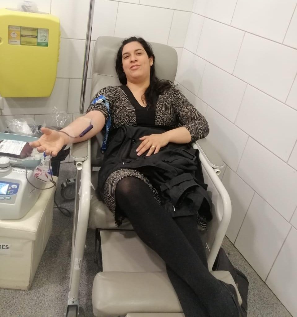 Hosp_EloisaDiaz's tweet photo. 🗣️ #Comunidad | Hoy recibimos con mucha alegría al grupo de voluntarios de la Iglesia Adventista de #LaFlorida que acudieron a nuestra Unidad de Medicina Transfusional para hacer su donación de sangre ❤️ ¡Gracias por este gran aporte a la #SaludPública! 💪 https://t.co/ldcXrun0fW