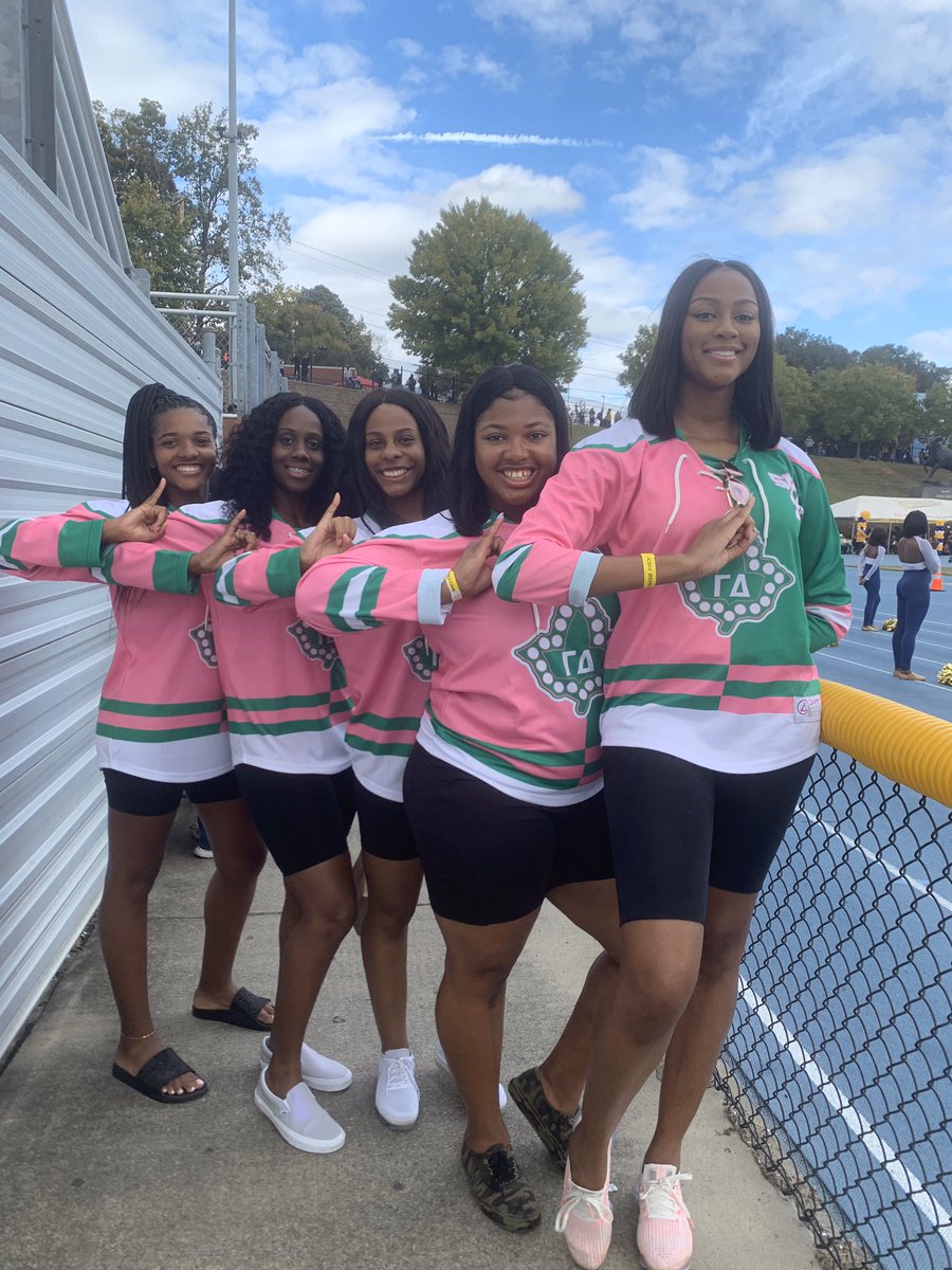 JCSUniversity's tweet photo. Fans, AKA’s, Royal Court and President Armbrister enjoying the homecoming game #jcsuhc19 https://t.co/BAQ9yXUBzB