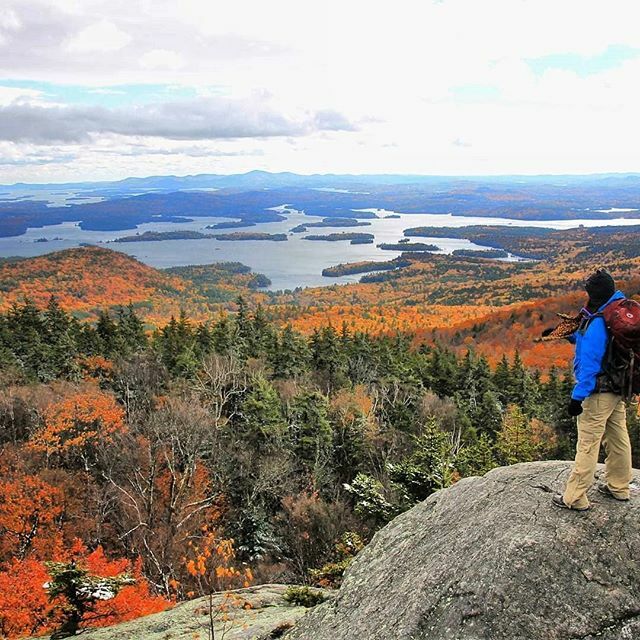 RoarLoudTravel's tweet photo. Do something that brings you joy this weekend. .
📸 credit: @nothingbutnewengland 
#weekendvibes #hiking #NewEngland .
.
.
.
#getoutside #OptOutside #adventuretravel #TBIN #newhamphire #fallfoliage #naturephotography #naturelover #autumnvibes #newengl… https://t.co/rZCULciFEA https://t.co/MHiPHBJrdY