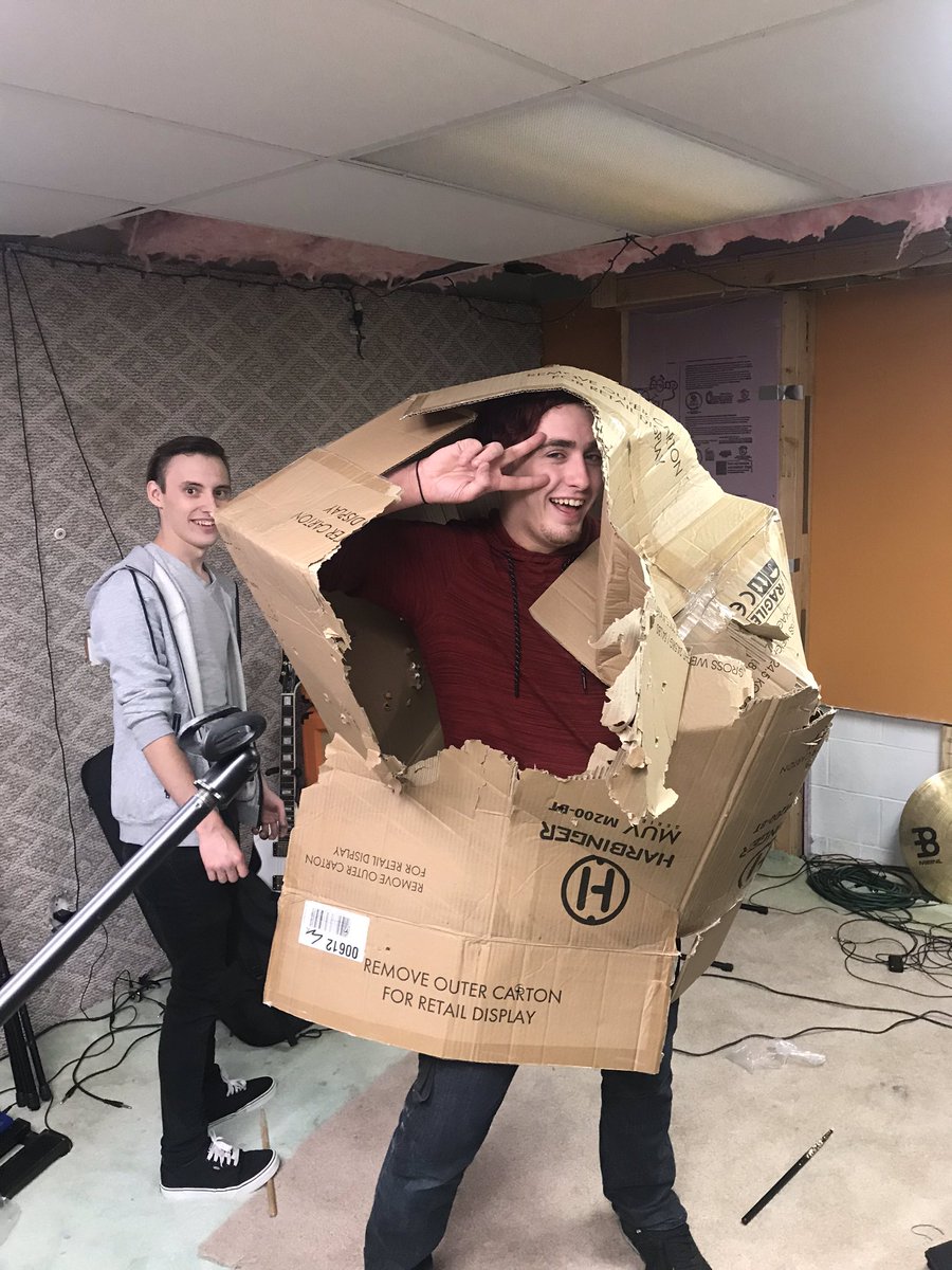 astimefades's tweet photo. #justbandthings https://t.co/babsogHHeg