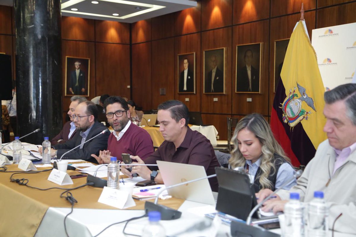 Iván Ontaneda Berrú tweet media