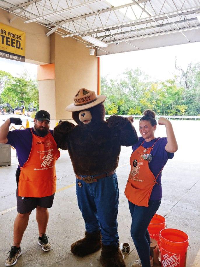 Katie Tiethof (@ktiethof) on Twitter photo Fire Safety Day at 1863! Amazing event with fire trucks, a kids workshop, food, local businesses, and even had Smokey the Bear stop in for a visit π
#firesafetyday #firetrucks #smokeythebar Fire Safety Day at 1863! Amazing event with fire trucks, a kids workshop, food, local businesses, and even had Smokey the Bear stop in for a visit π
#firesafetyday #firetrucks #smokeythebar