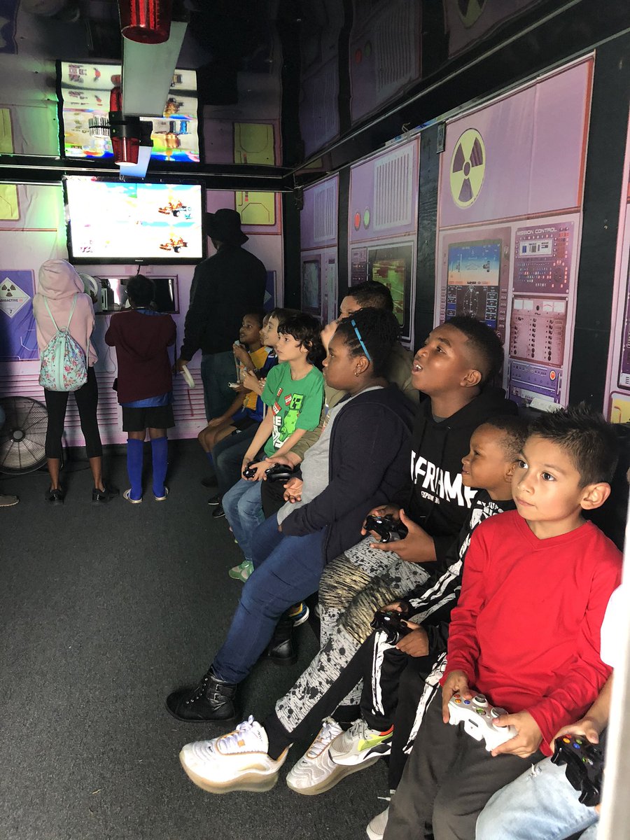 CynthiaBriscoeB's tweet photo. Video-game-mobile, ponies &amp; lots of community building @King_Jaguars #CommitToKing festival for the whole @MHJacksonHigh cluster! @BOEAPS @SEACS @apsupdate @WestmorelandATL https://t.co/3FnVzSM304