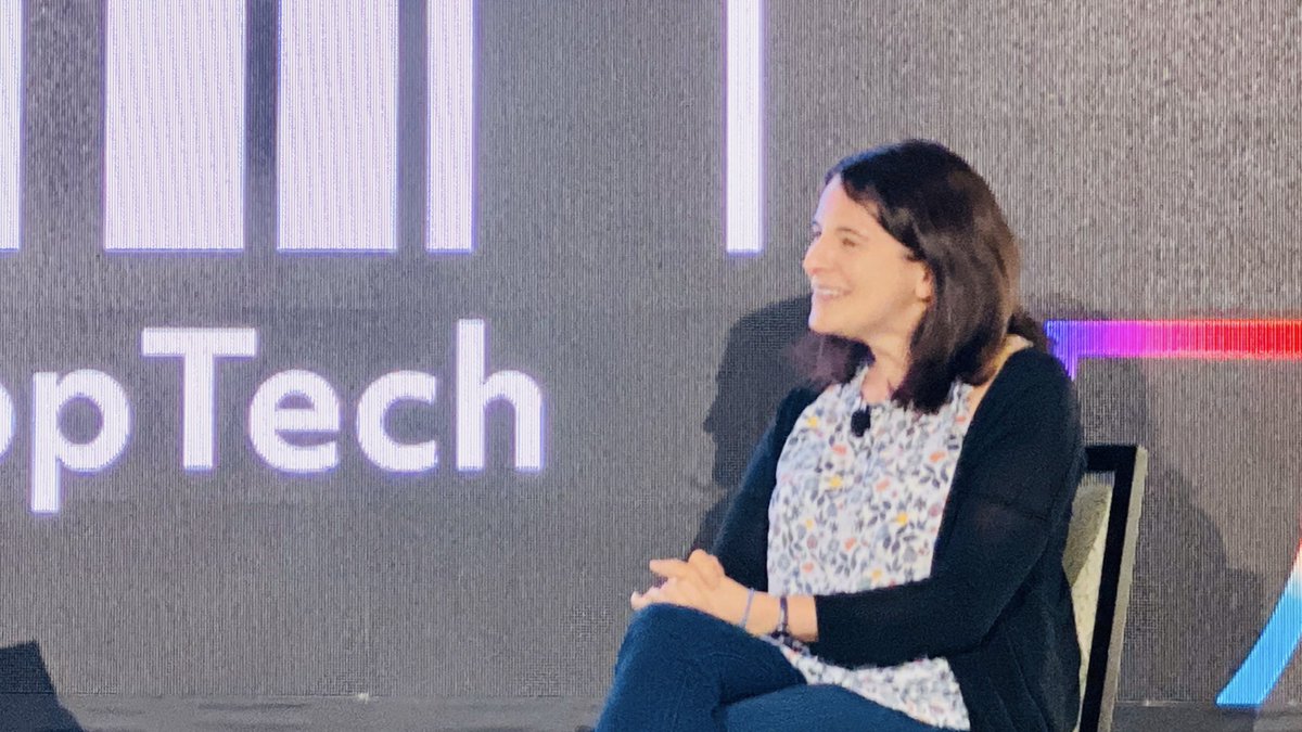 alalejandro's tweet photo. Sarah Hurwitz (@hereandnow)’s tips for being a speech writer:
- Talk like a human being
- Show, don’t tell.
- Say something true. (Seemingly quaint now). Think of what is the deepest, most important truth that you can tell in this particular moment, and say that. #poptech2019 https://t.co/g4wkMPqf1z
