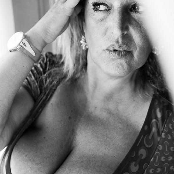 martinadlaterra's tweet photo. Las únicas personas que necesitas en tu vida, son aquellas que te demuestren que te necesitan en la suya.
#highclasscompanion #flymetoyou #feeling #datebarcelona #dateeurope #travelcompanion #companionbcn #dinnerdate #curvy https://t.co/VS7yTHhT0h