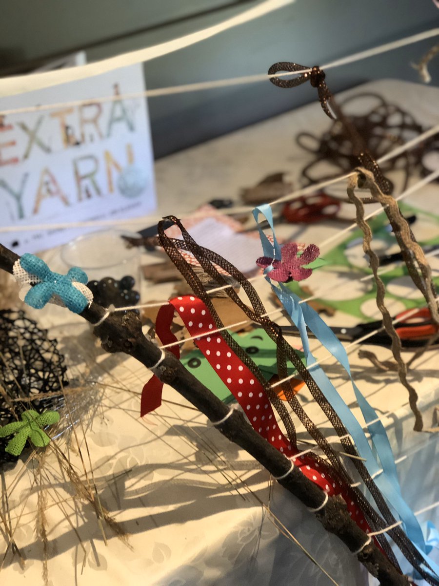lisataylor985's tweet photo. Weaving and a way to connect . How do we engage with narratives through the interlacing of threads ? #thesunflowerschool @sunfloweroville https://t.co/sVYLJSibO7