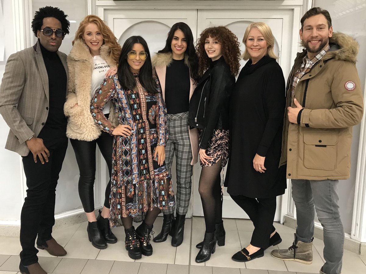 With the <a href="/CatwalkEventsUK/">Catwalk Events</a> team today down in Welwyn Garden city
❤️😎👌🏼🔥🎼💃🏻📸⭐️✔️💯 

#FashionShow #OnTheMove #Team #Catwalk #Style #Fashion #Models #Trends #LoveMyJob #AWseason