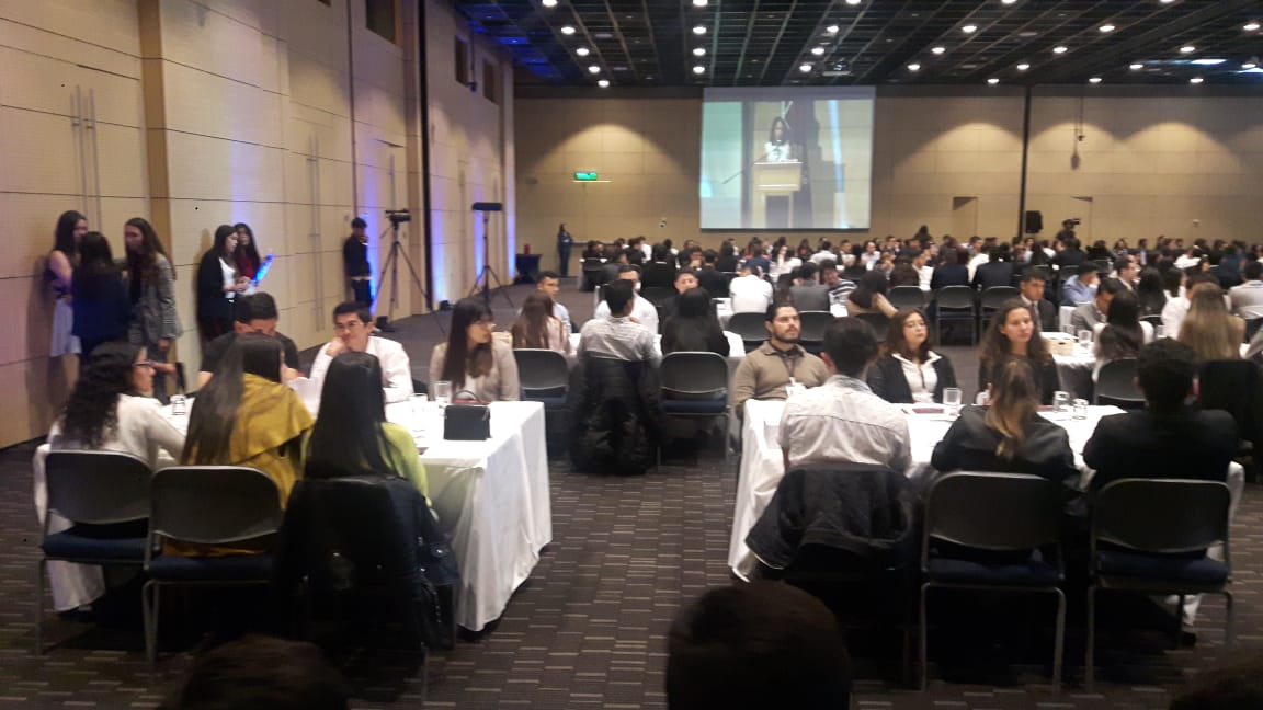 EconUrosario's tweet photo. XI Concurso Académico Nacional de Economía #CANE 2019. En esta edición participan 37 facultades de Economía: 35 nacionales y 2 internacionales (@UdelPacifico, Perú y @CIDE_MX) ¡¡¡170 estudiantes en competencia!!!
@cefe_urosario
@EPA_EconUR
#CANEXPERIENCE #SoyFacultadEconomiaUR https://t.co/ddcT7It96G