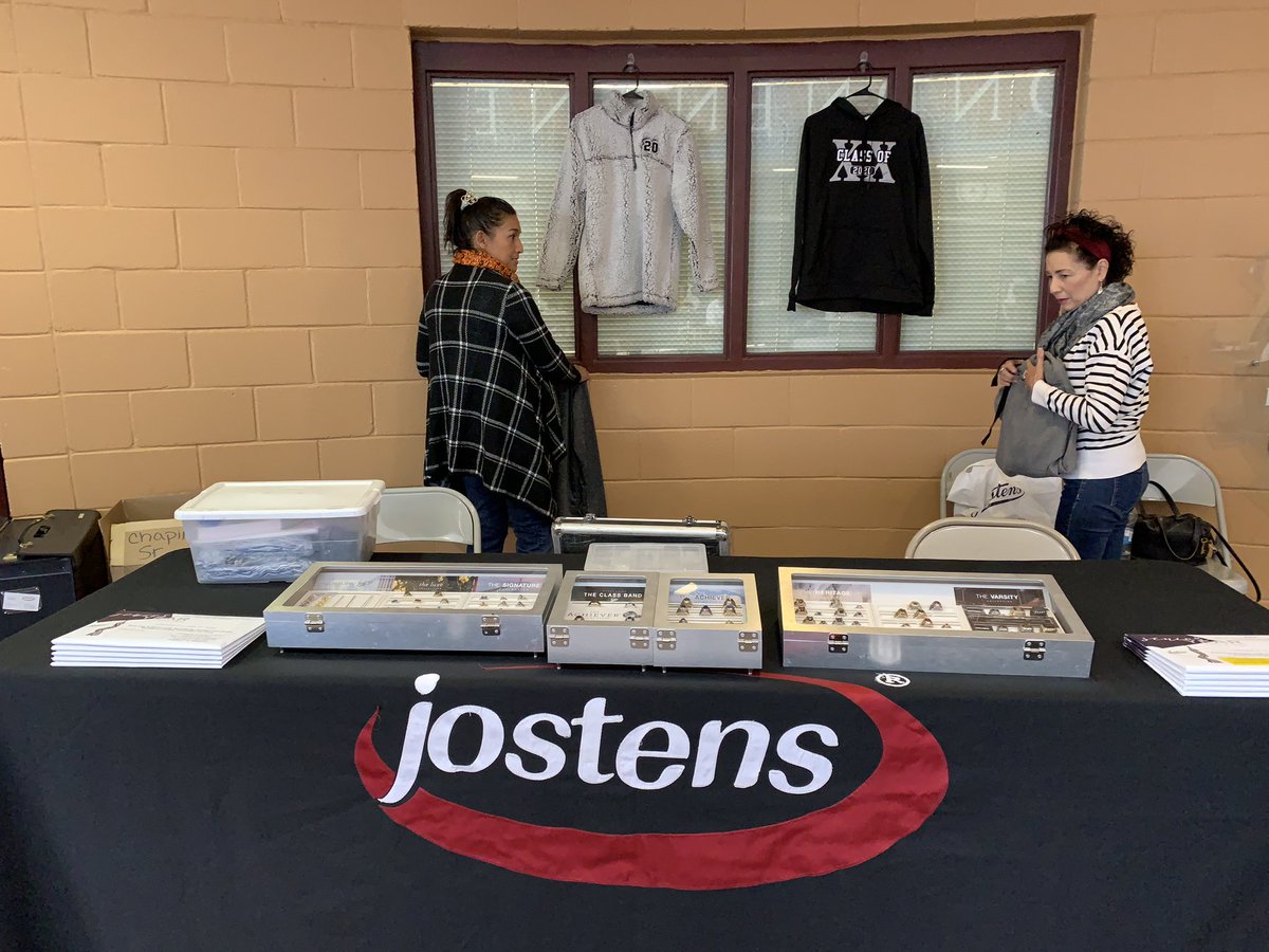ChapinBlueprint's tweet photo. Jostens is also here until 1pm for #graduation gowns and rings. https://t.co/vy08xTo6dg