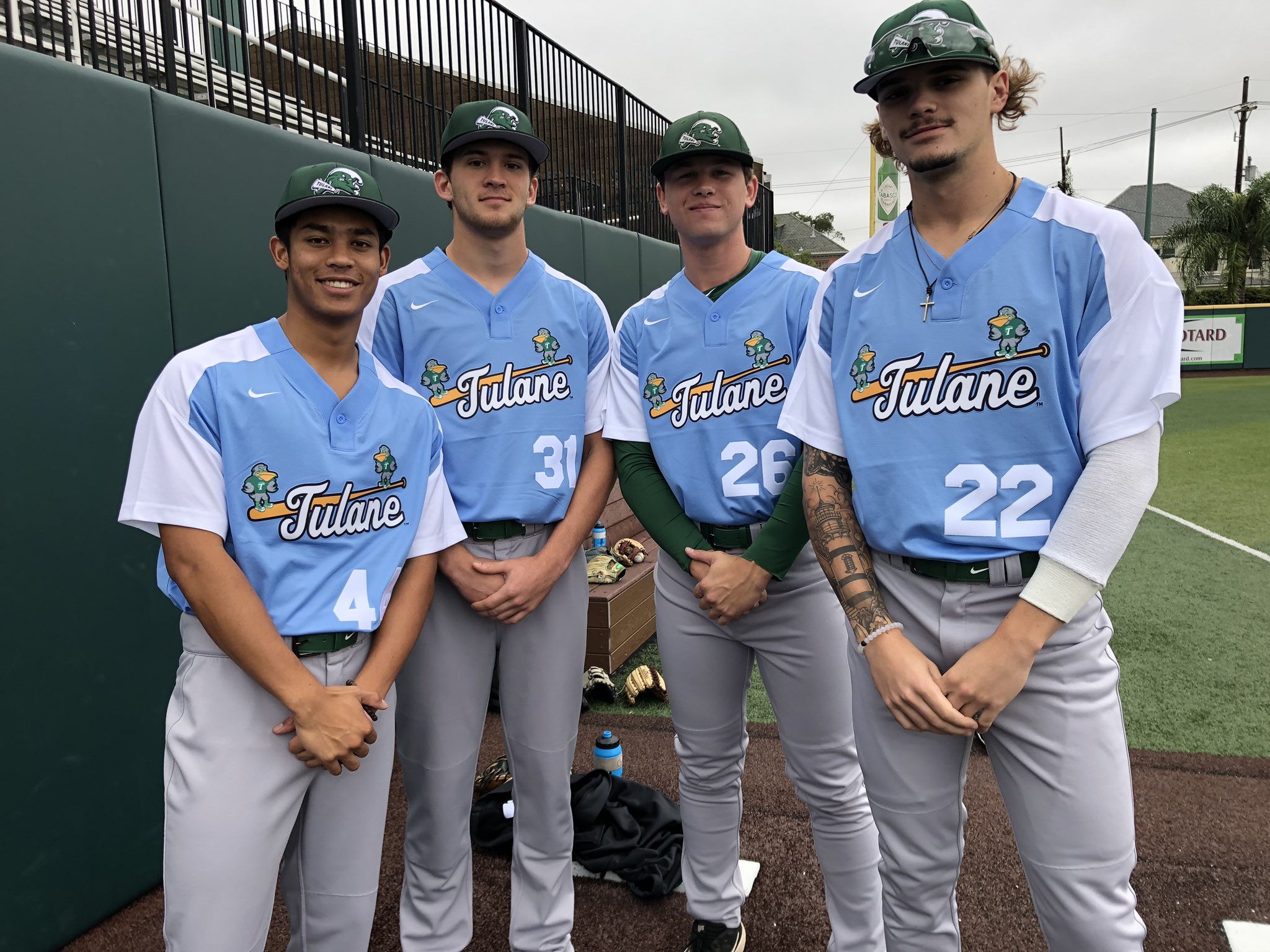 Tulane Baseball on X: New blue training tops, too? 🥶🥶🥶 #RollWave 🌊 ⚾️   / X