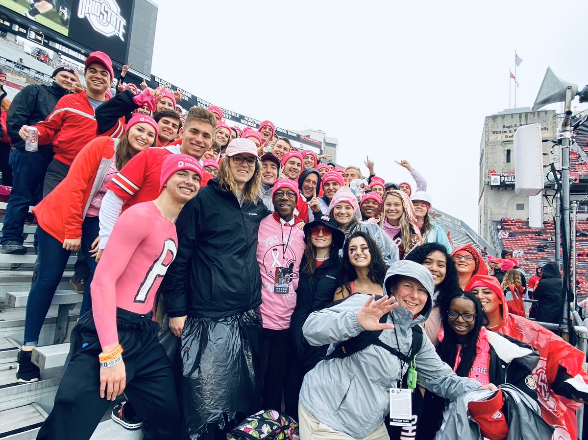 Buckeyes look good in 👚pink, too!

Thank you to those at <a href="/OSUCCC_James/">The James at Ohio State</a>, <a href="/OSUWexMed/">The Ohio State University Wexner Medical Center</a> and across the university who are working toward a cure. #PinkOutOSU