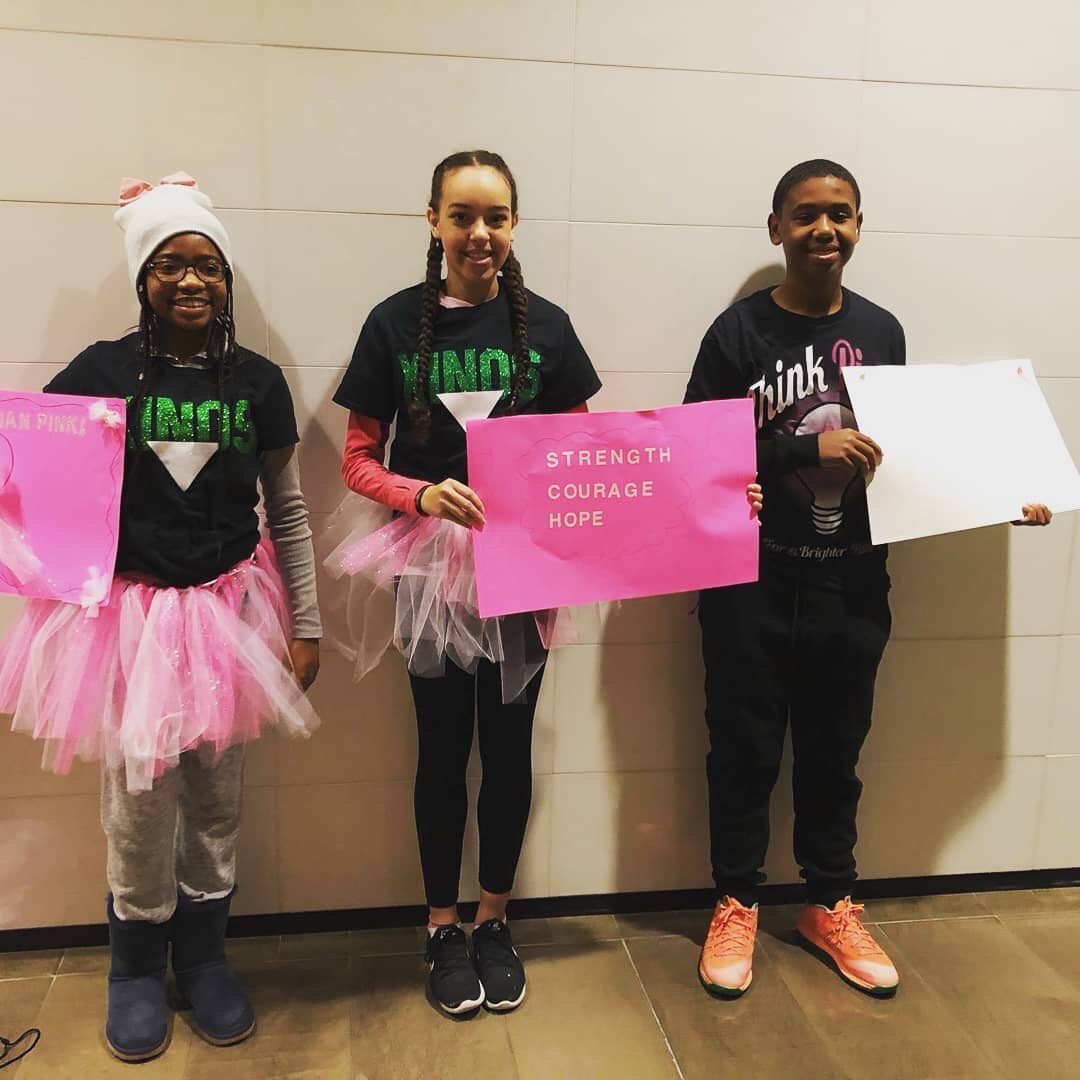 ECatloth's tweet image. They knew no one in the race but got up to show their support for @SusanGKomen Race for the Cure @NorthParkCenter 💞 #phideltakappa #xinos #Kudos