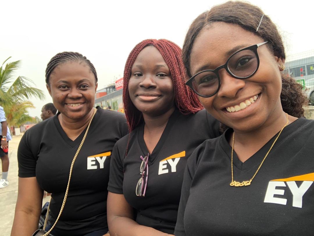 lola_esan's tweet photo. #weekendbehaviour...#WorkHard #playhard #excitingtimes from #TGIF to the beach! my team rocks 🥰@EY_Africa @EY_People https://t.co/6TN2ICaqKq