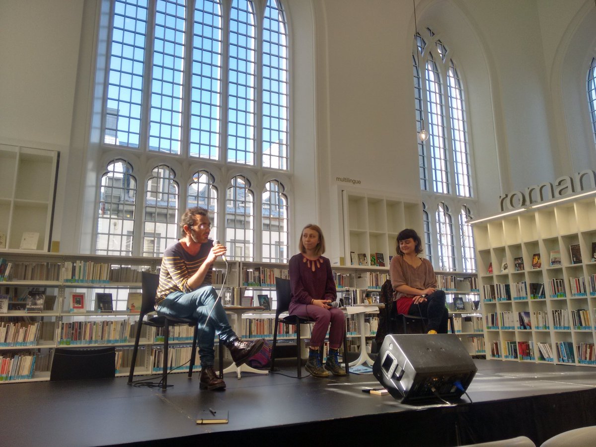 sapiensog's tweet photo. Présentation @litteratureqc de Sébastien, Alice et Mélina. Le scénario mythologique de la montée des eaux à la Croix-Rousse et dans le roman Saint-Jambe y est abordé. Des témoignages ont été recueillis sur cette utopie. Une façon de repenser l'imaginaire du territoire de #polqc https://t.co/cF8UZTG2wD