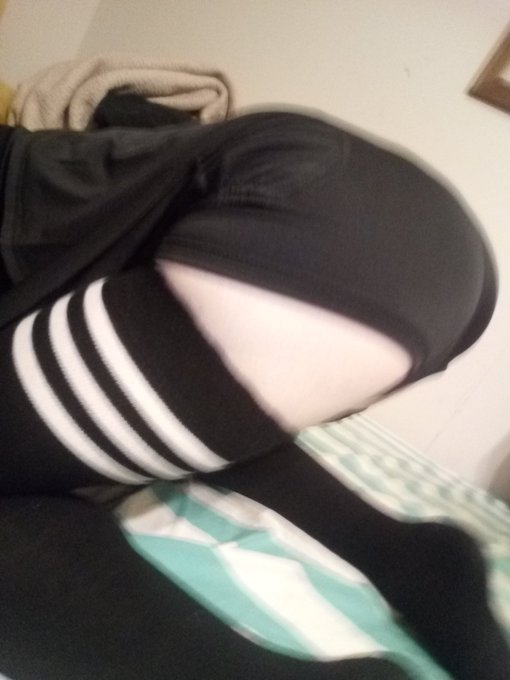 I'm in the posish bro. #gay #gayboy #gayporn #twink #femboy #ass #nsfw https://t.co/ndU7Tf1SeV