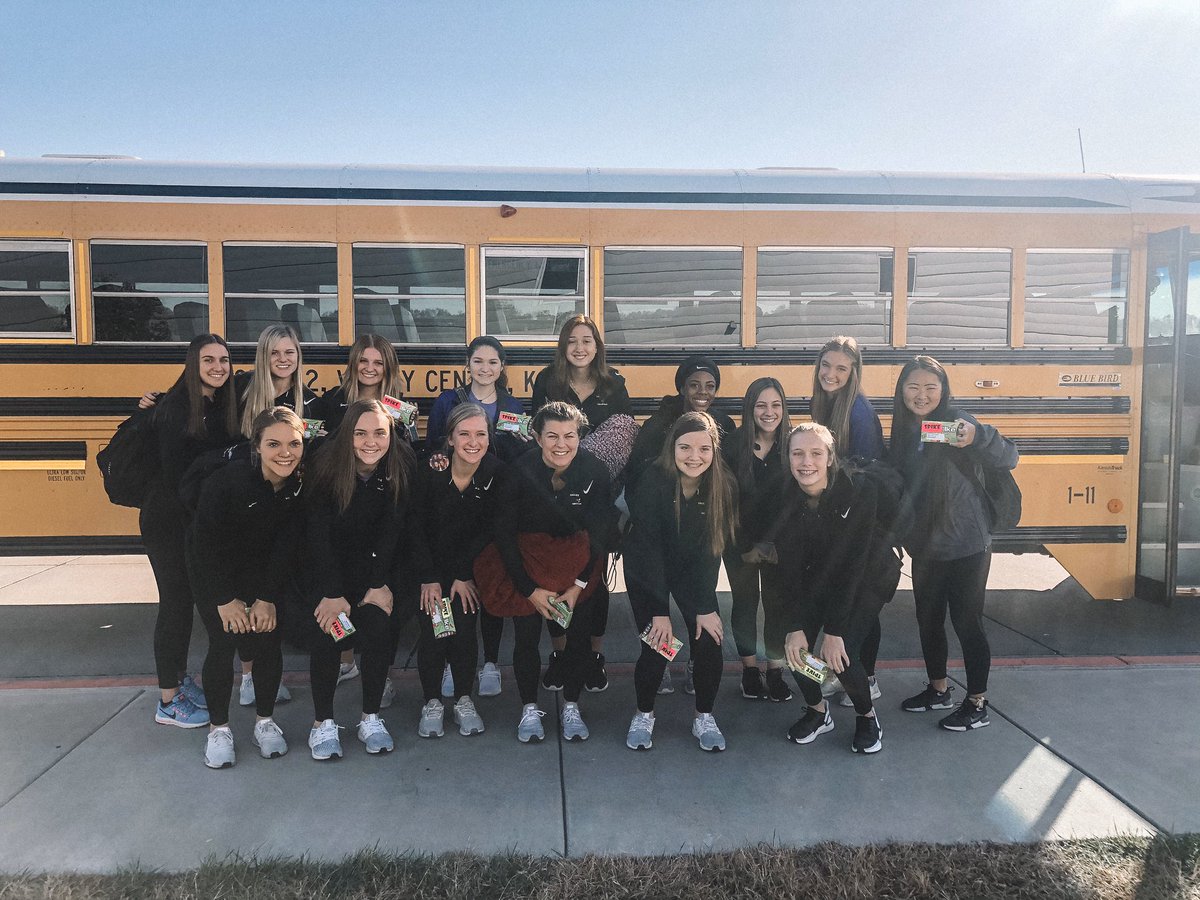 VC_Volleyball's tweet image. And we’re off to Great Bend! Thank you to everyone who came out and supported us this morning! #substate