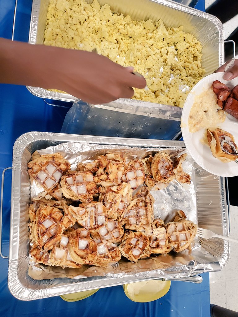 gewj2391's tweet photo. Breakfast is served.
#ExpectExcellence
#BrookSquad
#LockIn2019 https://t.co/c3dNyhHcVY