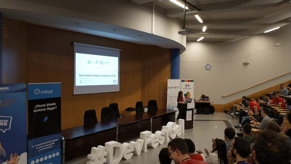 Google Cloud procesar datos en una estructura serverless #DevFestGal