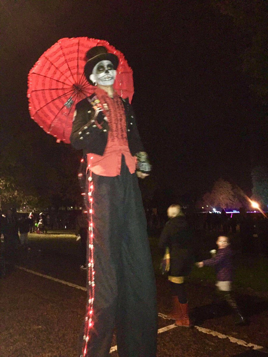 Streetwise_Ltd's tweet photo. Lisburn’s Twilight night last light! 👻👻👻@lisburnccc https://t.co/rWUe5GrDcs