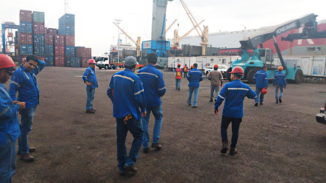 grupo_cice's tweet image. En cumplimiento del #CódigoPBIP para la Protección de Buques e Instalaciones Portuarias, participamos en el simulacro anual de @API_VERACRUZ, que coordinó un ejercicio de Nivel de Protección III (NP3) para responder ante diversos escenarios de alto riesgo en el Recinto Portuario.