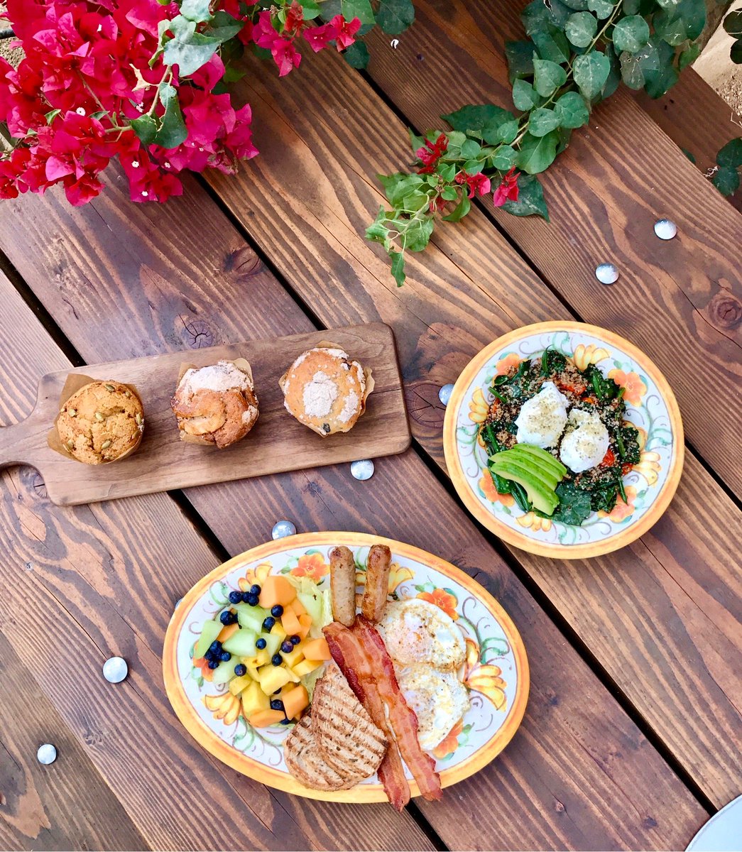 TheStonehaus's tweet photo. When you just can't make up your mind... 😋🍳🥓 Breakfast is served! #thestonehaus https://t.co/l7uhDLGAB4