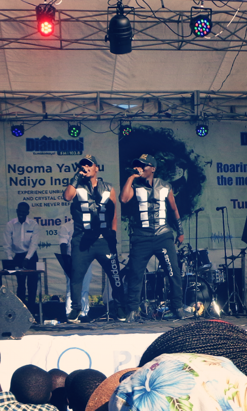 RealEeez's tweet image. Live performance produces a kind of pleasure which human nature cannot do without..
#Real_Eeez
#Wasu_Nation_Band
#Dakara
#Eya
#Changing_the_World_to_Glow_like_Gold