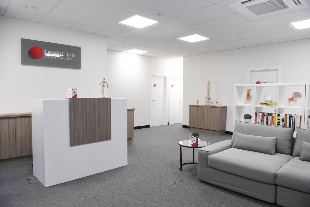 TheLewinClinic's tweet image. So, here is a little look around the Lewin Sports Injury Clinic. We've had patients and everything is up and running including the boiling water tap ☕️ Thanks to BLKBOX for the gym equipment, adidas and Physique for supplies and set up lewinclinic.co.uk #lsic