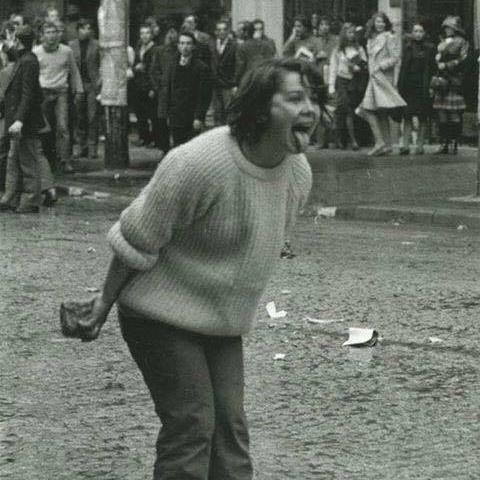 Bir Emma'cı olarak şu sözü hiç aklımdan çıkarmıyorum; "Özgürleşme kadının ruhunda başlar."