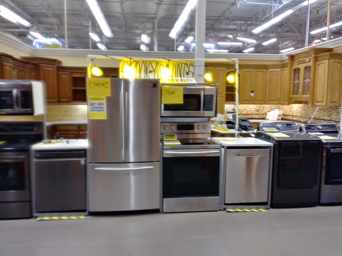 COME GET SOME SPOOKY SAVINGS AT THE G3 HOME DEPOT!!!! <a href="/2014medrano/">Christina Medrano</a> @TeamGlendale3 <a href="/jdHD6481/">Jose Diaz</a>