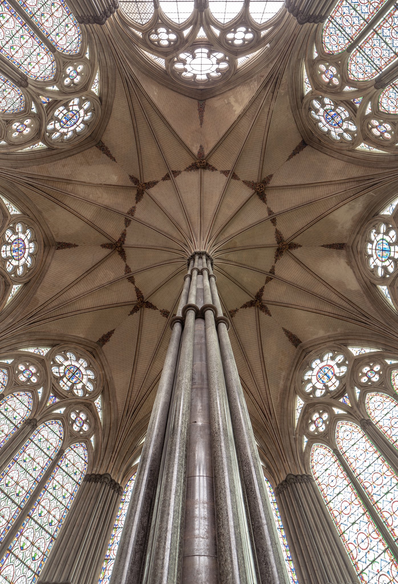 Salisbury Cathedral The Beautifully Symmetrical Ceiling Of Our Chapter House Where Magna Carta Is Displayed Thanks To Ashmillsphoto For The Picture Photooftheday T Co Fjvkjecuxd