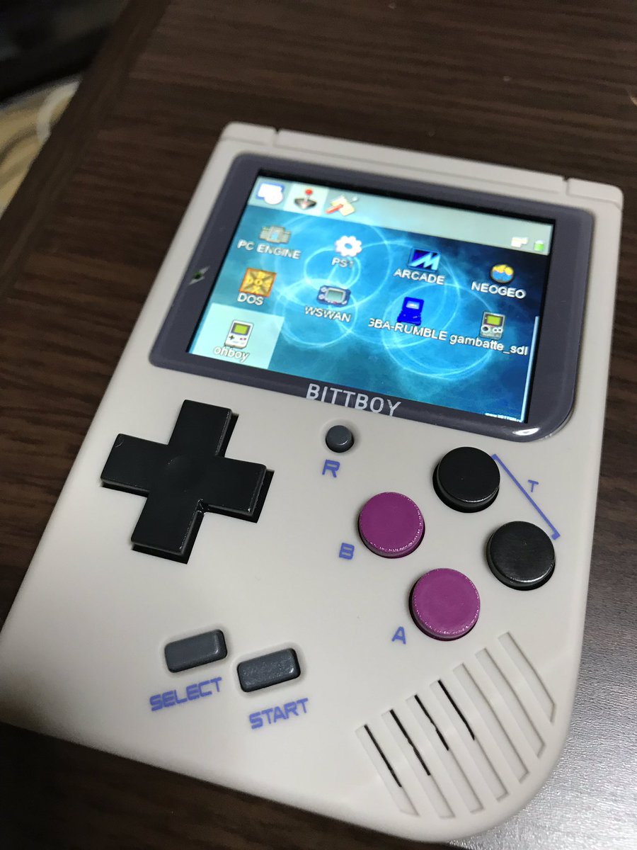 エミュレーター