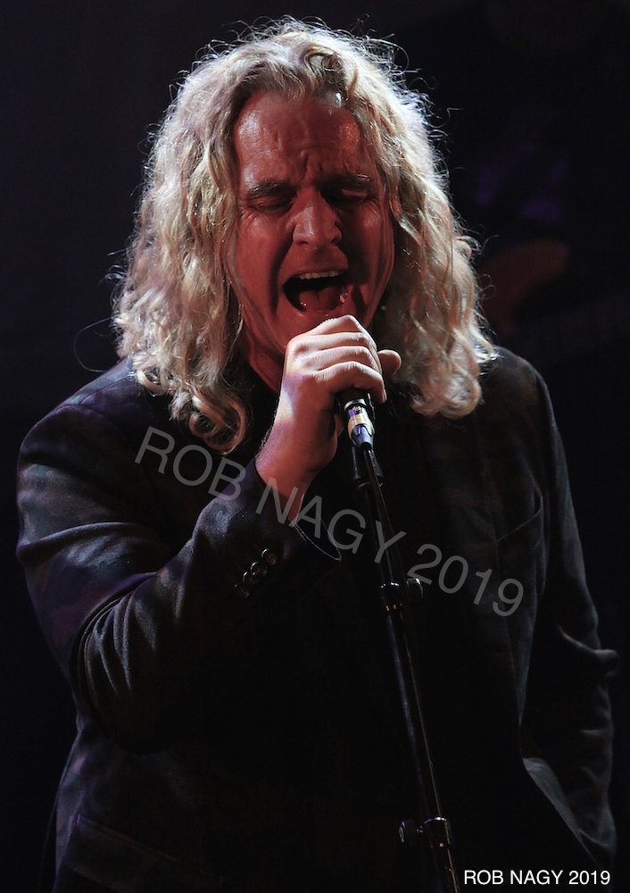rnagy62's tweet photo. Great bumping into Jason Scheff, lead singer/ bassist for Chicago 1985-2016, at The Troubadour on Thursday night. His father played bass for Elvis Presley in the 70s. Images by Rob Nagy 2019 @jasonscheff @chicagotheband @bass @thetroubadour @losangeles @california @rnagy62 https://t.co/IX2uy1xiHx