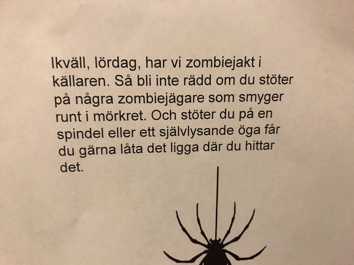 sofi_t_deveaux's tweet photo. Möts av anonym #arglapp på väg ner till #tvättstugan. Är det så här man firar #halloween @maxelson ? https://t.co/IQFc5tfVCF