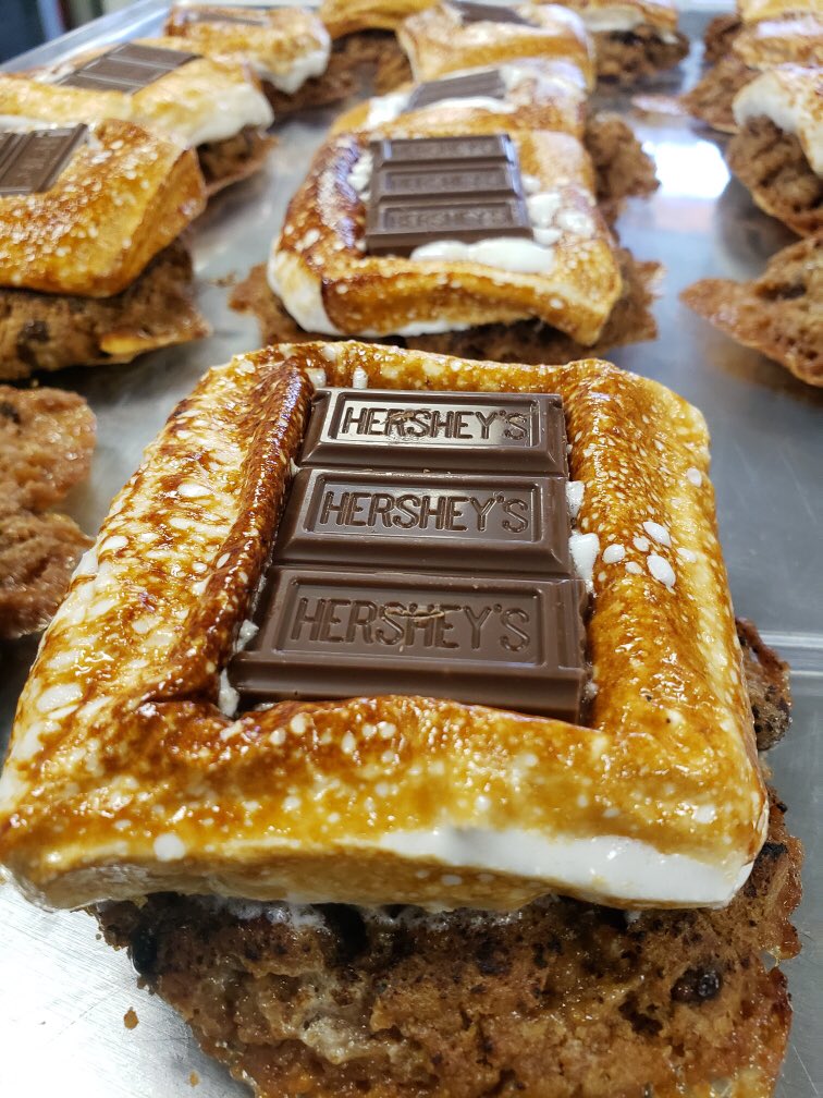 SugarLeafTreats's tweet photo. When it comes to dessert there is always s’more room. #FromScratch #SmallBatch #CampfireCookie #Bakery #Café #Branson #GrandVillage https://t.co/doi3Kv5vNu
