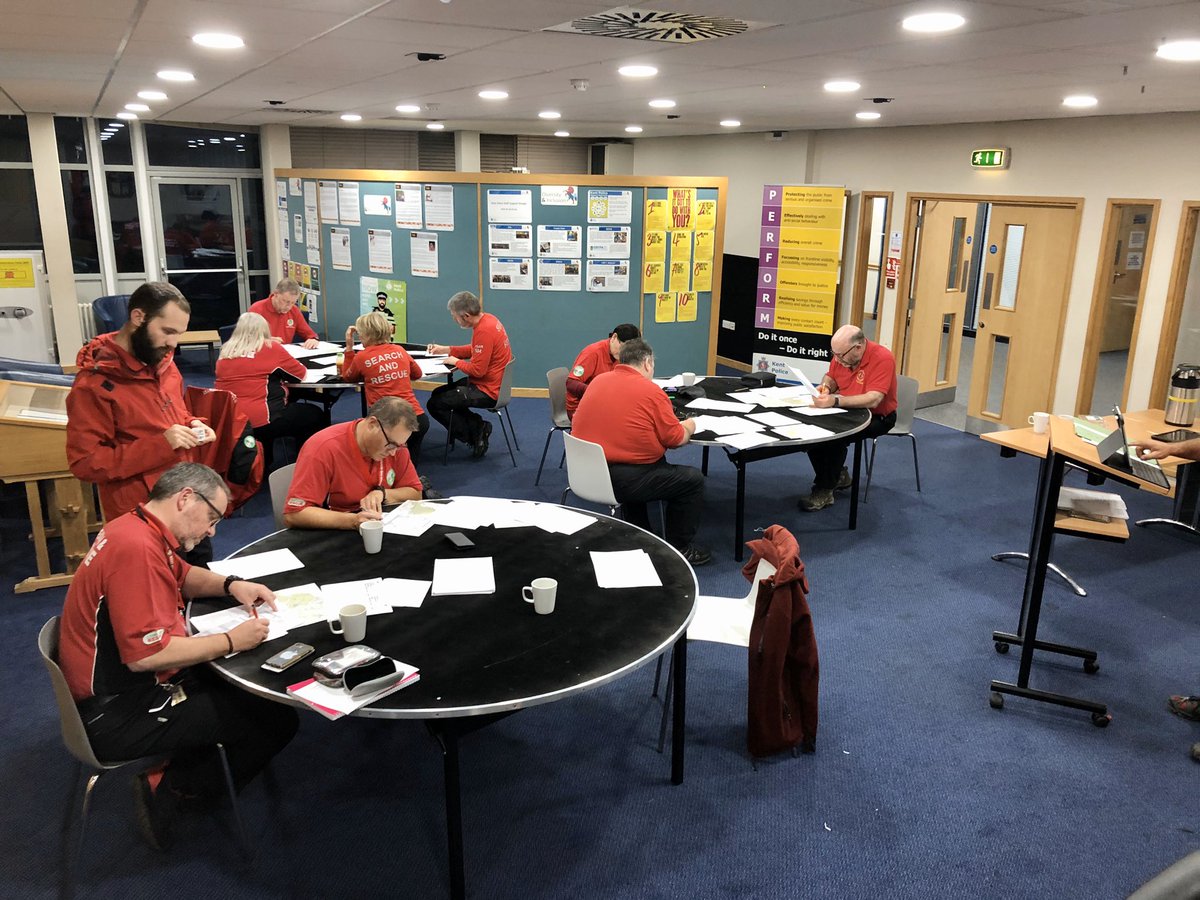 The last assessment of the day on the <a href="/LowlandRescue/">Lowland Rescue</a> Search Operations course with students from <a href="/K_S_A_R/">Kent Search & Rescue</a> <a href="/York_SAR/">Yorkshire Lowland Rescue</a> <a href="/CamSAR999/">Cambridgeshire SAR</a> all grafting hard before heading out for a curry <a href="/KitchenGurkha/">Gurkha Kitchen</a> in Maidstone