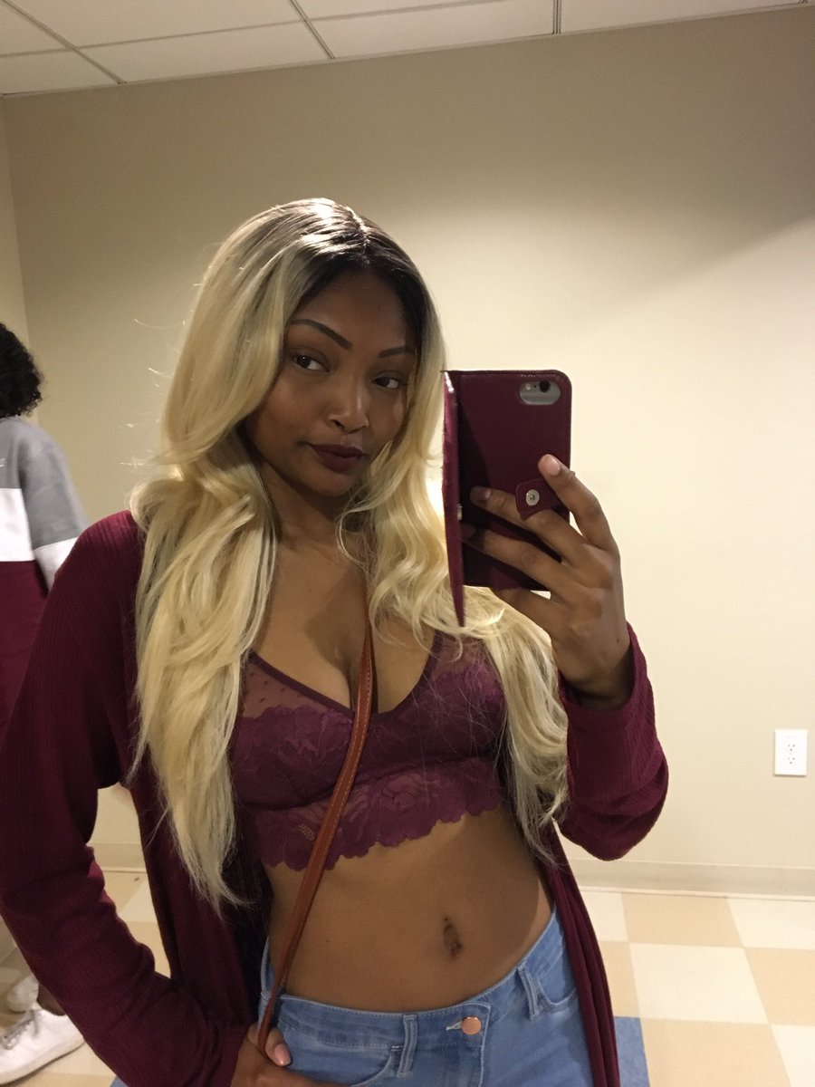 KittyyyKatJ's tweet image. A little bit of sunshine on a rainy #SpelHouseHC day ✨