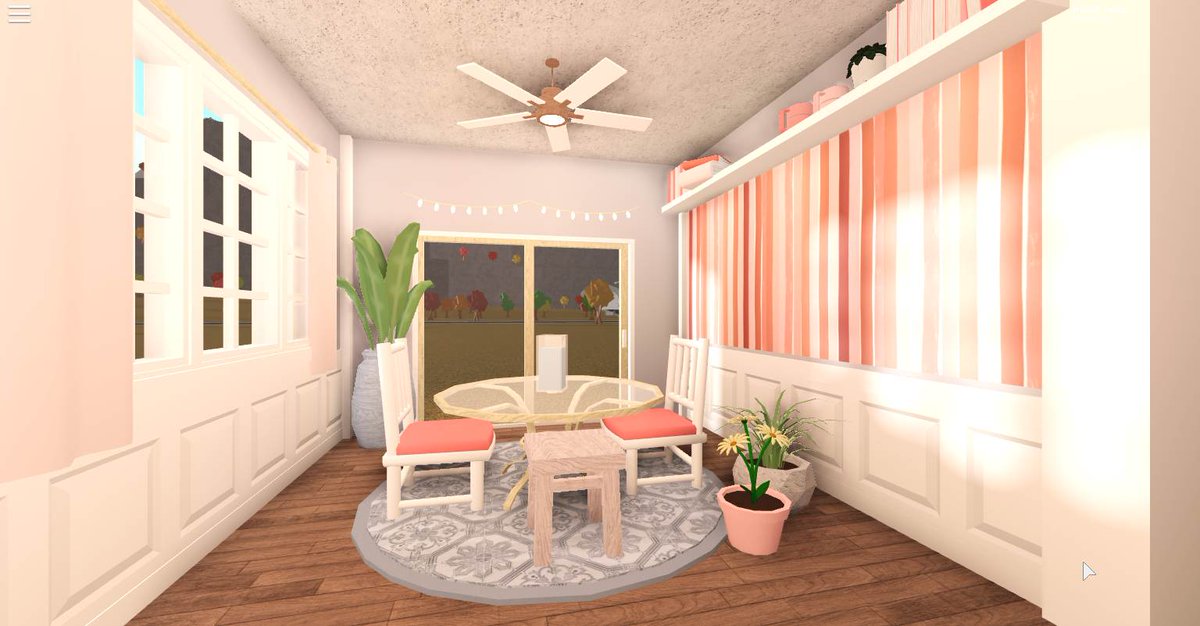 Bloxburg Blush Family Home 30k