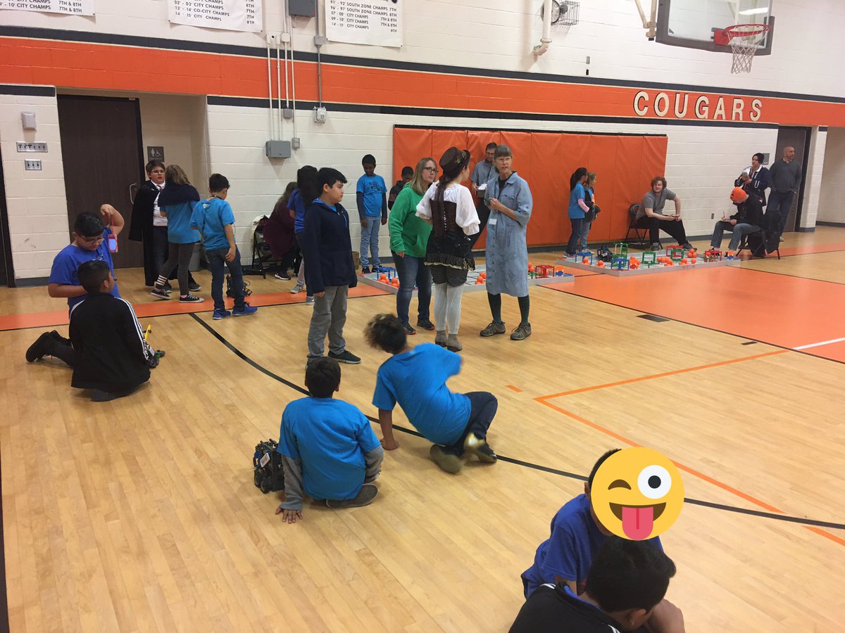 jocoloncolon's tweet photo. Fun,Tinkering, Challenge, Spookiness, and a loooott Mooore! #GISD @VEXRobotics #robotsrfun #ChooseGarlandisd @ms_mancera @mcgough3rd @PetersonsPack Awesomeness!! https://t.co/8LBXV9NAlY