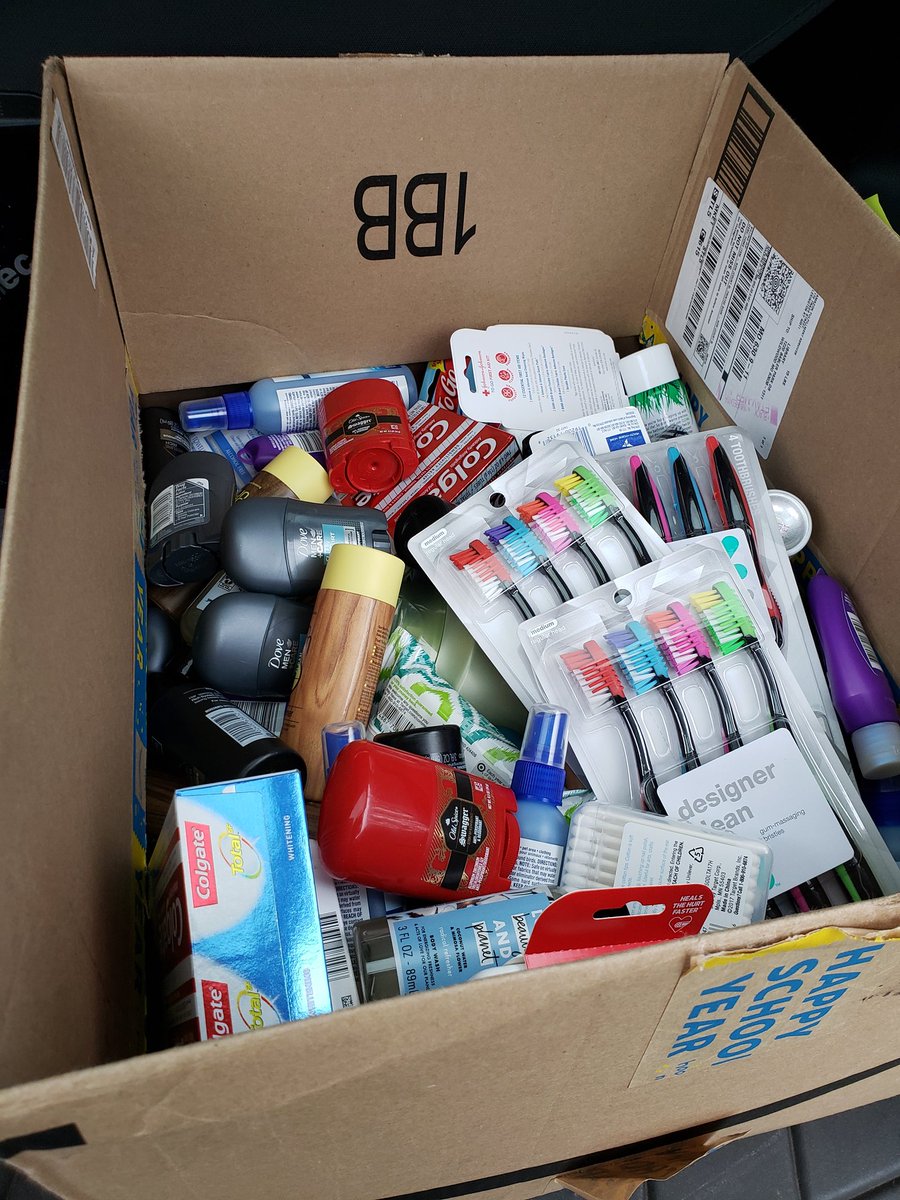 kohoutrvms's tweet image. A huge shout out to all that donated to the Rockwood Valley Diversity  Club&apos;s items of personal care drive. Today I dropped off our donations and they were so grateful! We had over 100 items donated!