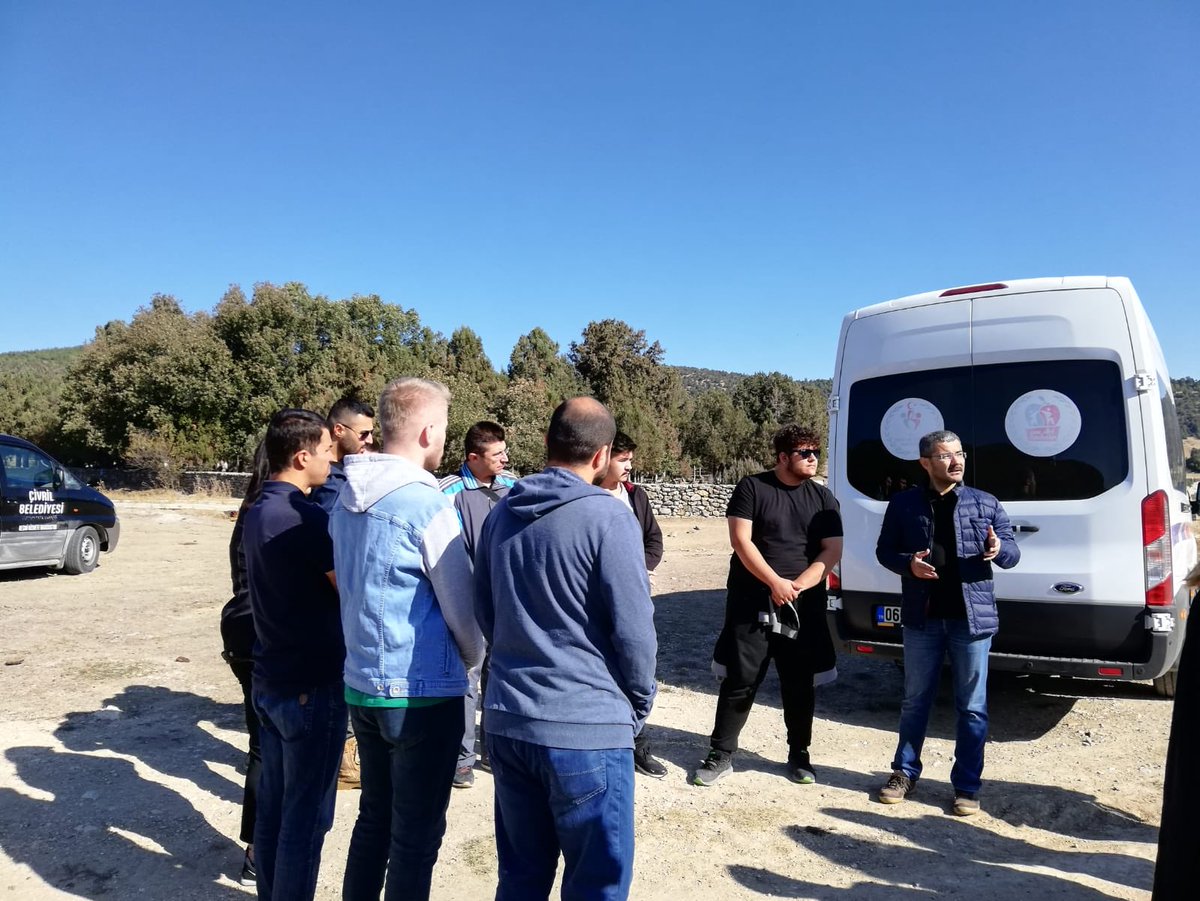 Bugün @DenizliGM olarak <a href="/pauedutr/">Pamukkale Üniversitesi</a> Coğrafya bölümü öğrencileri ile beraber Çivril ilçesinde Belediye başkınımızın da katılımı ile "Miryokefalon Savaşının" izlerini inceledik.