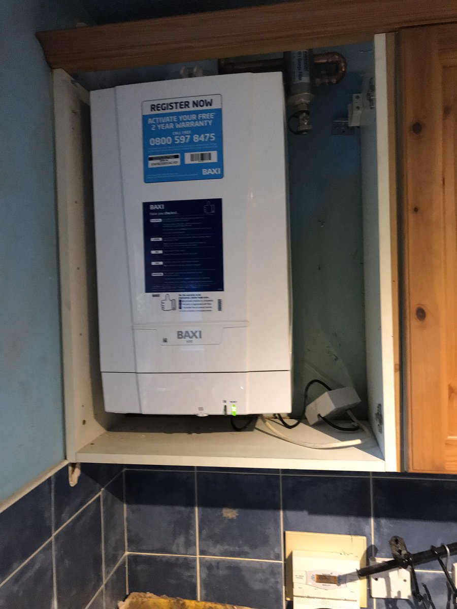 Out with the old in with <a href="/baxiboilers/">Baxi UK & Ireland</a> 613 7 year warranty <a href="/Janssens81/">David Janssens</a> <a href="/FernoxDan/">Dan Osman</a> @Scott_Baxi with added <a href="/Fernox/">Fernox</a> tf1 omega filter working on a Saturday keeping customer warm