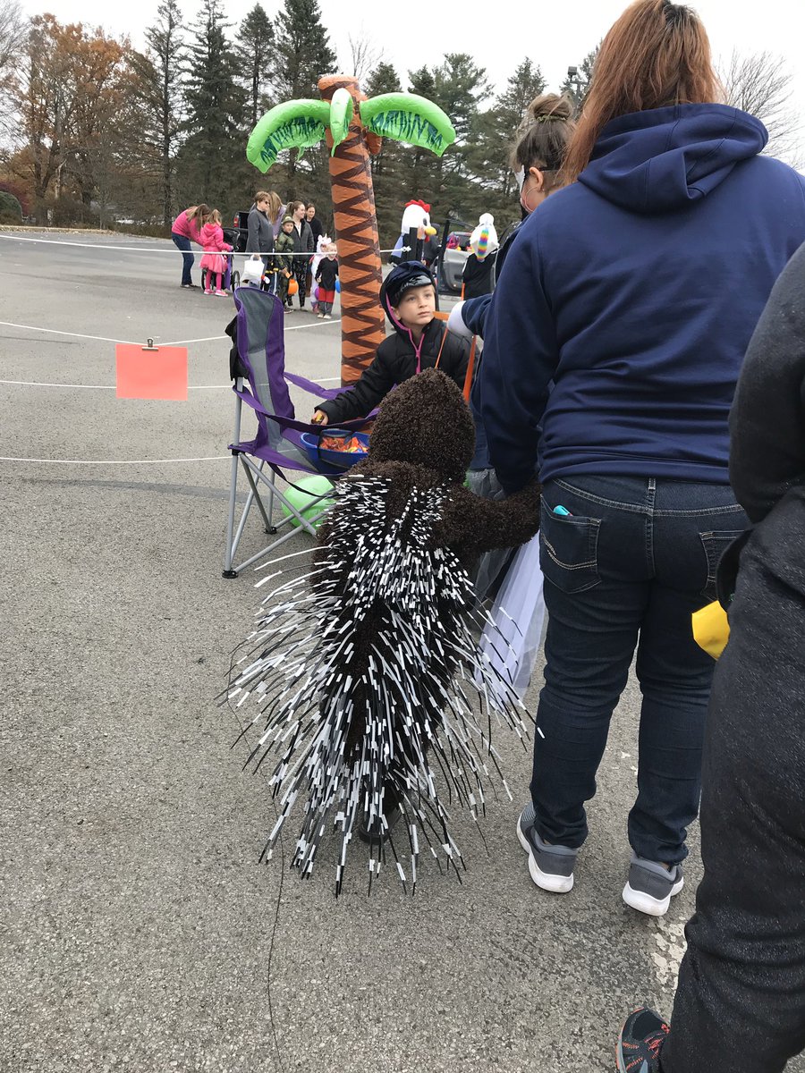 Thanks Matt and Megan for a fun first ever Trunk or Treat!