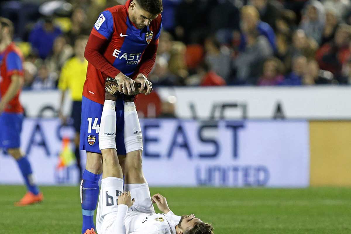 jcsolano_rivera's tweet photo. Los calambres musculares relacionados con el ejercicio están provocados por la fatiga muscular. No existen pruebas que indiquen que este problema esté relacionado con la deshidratación o con desequilibrios electrolíticos

#fifamedical #profesolano https://t.co/Qre9Is2UIR