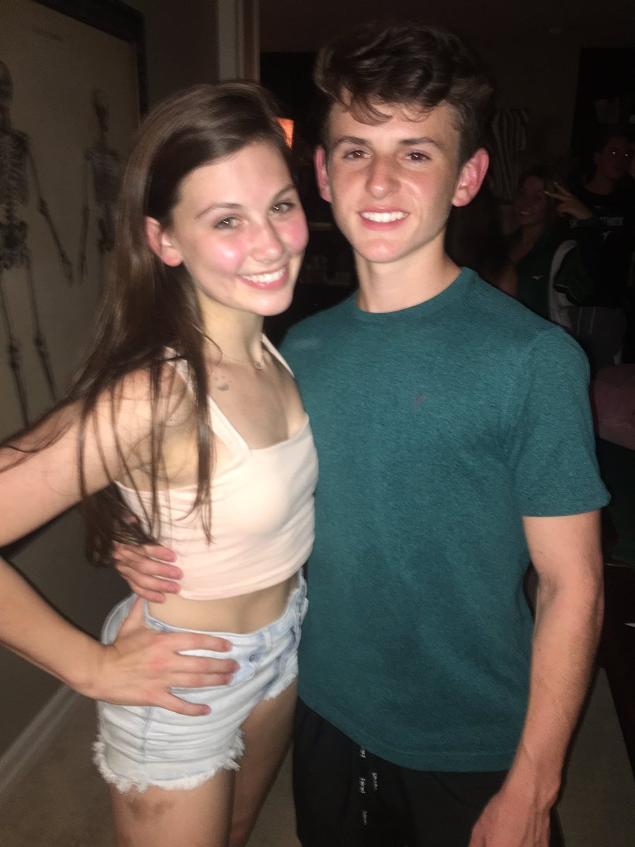 ben_nfc24's tweet photo. happy birthday @ryleequinnn wish we still had art foundations:( have a great day!!🎊 stay confident hehe https://t.co/8dH1yplGlC