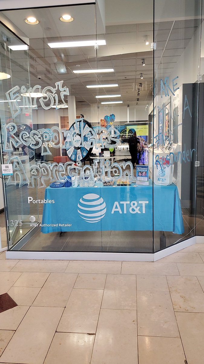 We appreciate you! It's First Responder Appreciation Weekend, and we want to celebrate with you. Let's go Portables!!!  @ETambaPortables @ATTPortablesEVD <a href="/Ciara_Wills/">cwills</a> <a href="/JakeAraghi/">Jake Araghi</a> @DaijuanDavisSr <a href="/elthonmunoz/">Elthon Munoz</a>