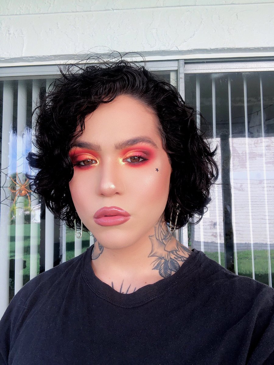 ariaajade's tweet image. These devilish eyes