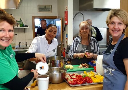 We had a lovely surprise at the community café this week. A personal delivery of some very special #beekeepers honey. TY Chris from @threehareshoney  We 💛 🍯!  @CPRE_Hampshire @HantsFarmersMkt @HampshireFare @foe_us @winacc @WinLD @FareShareUK