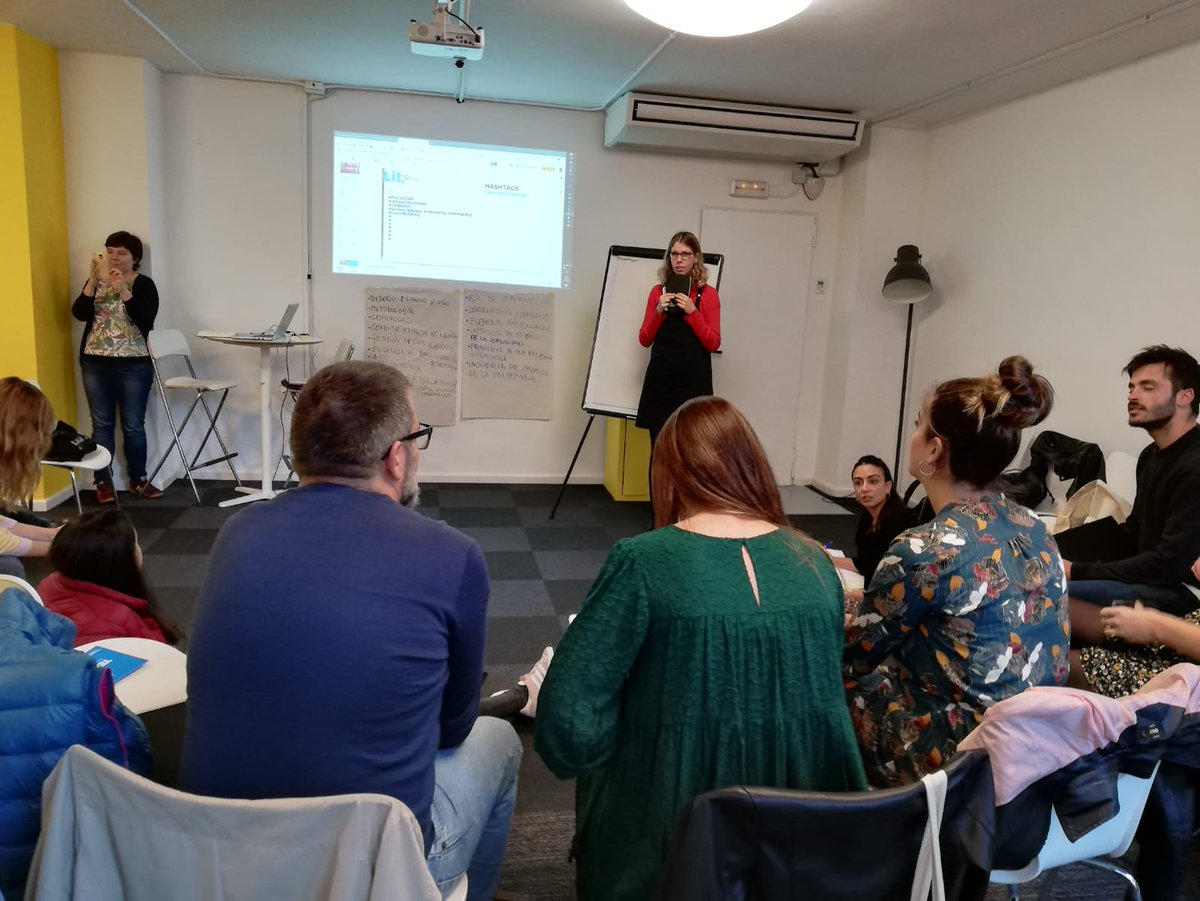 Huhezi's tweet photo. Bartzelonan daude atzo eta gaur "Ikaskuntza Errazten eta Berrikuntzan Unibertsitate Masterreko" ikasleak #LITmaster
Inspirazio bidaia izan da masterreko 2. saio presentzial hau. Hezkuntza zentro ugari bisitatu dituzte Bartzelonan.
@MUprofesionales @MUnibertsitatea + @teamlabs https://t.co/tJ6c3aofrl